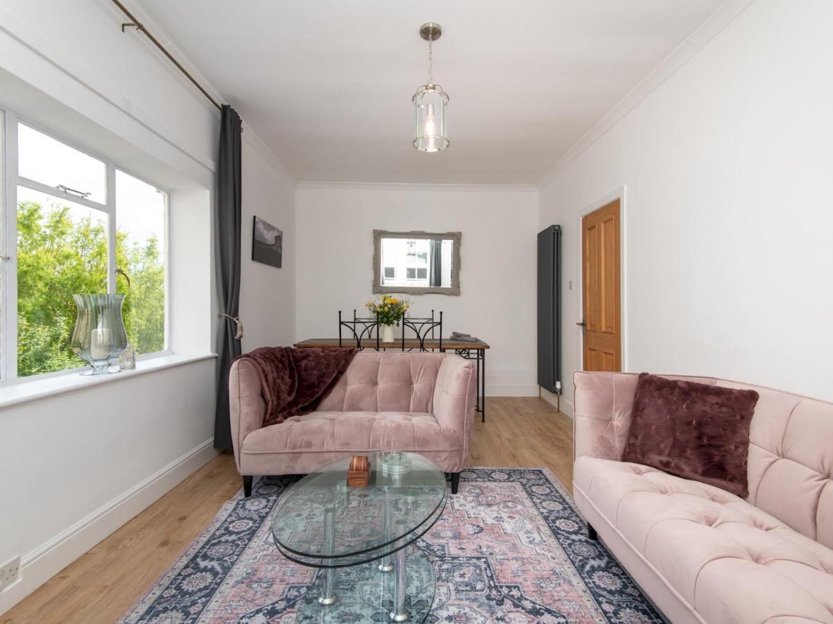 Pass The Keys Stylish 2 Bed Central Bath Apartment With Parking المظهر الخارجي الصورة