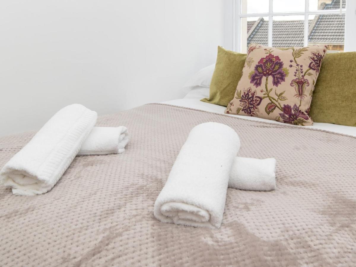 Pass The Keys Stylish 2 Bed Central Bath Apartment With Parking المظهر الخارجي الصورة