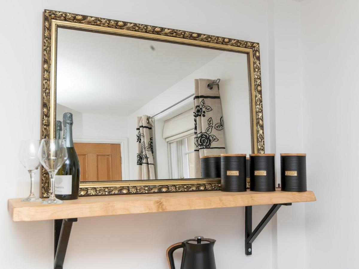 Pass The Keys Stylish 2 Bed Central Bath Apartment With Parking المظهر الخارجي الصورة
